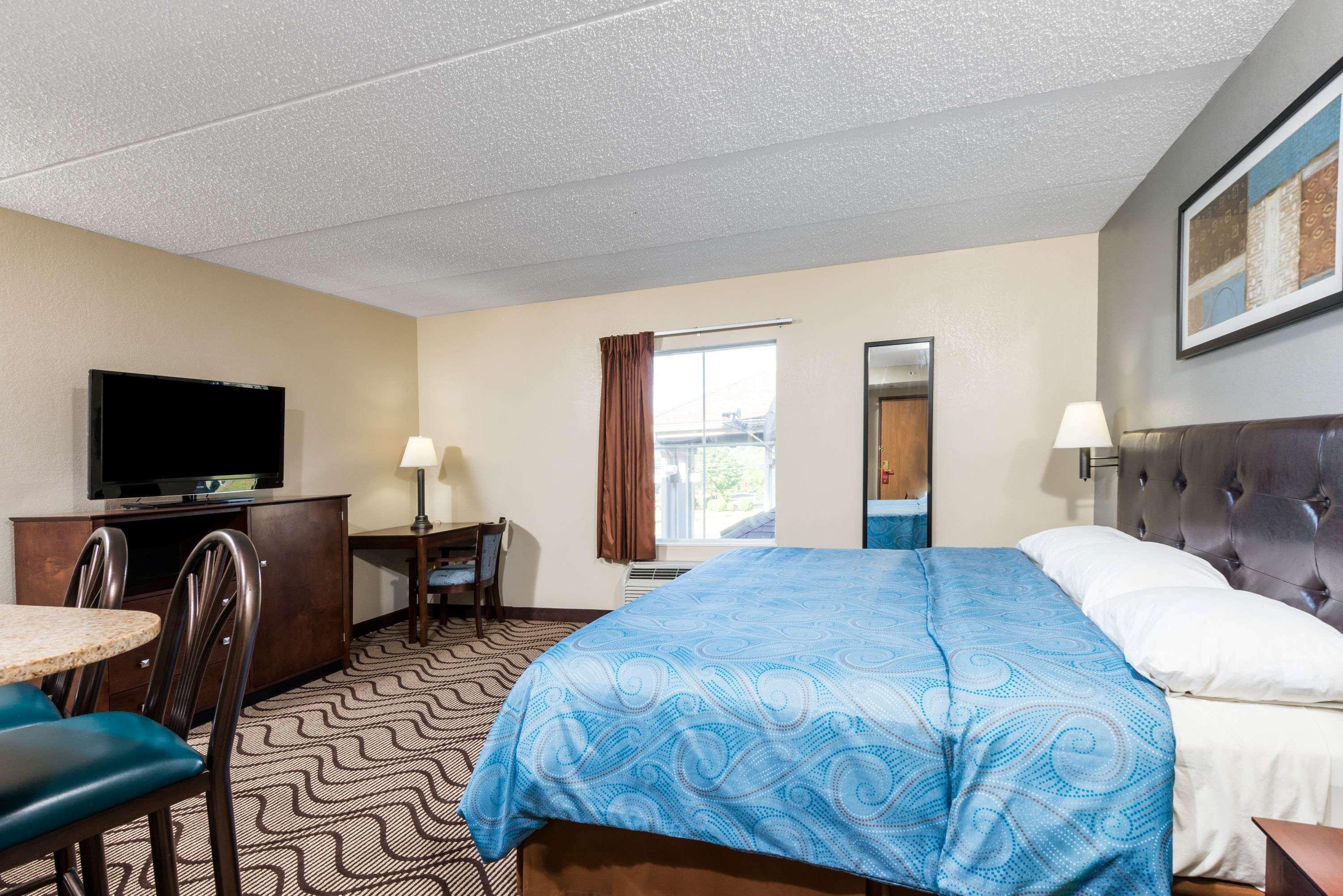 Super 8 By Wyndham Mars/Cranberry/Pittsburgh Area Hotel Cranberry Township Exterior photo