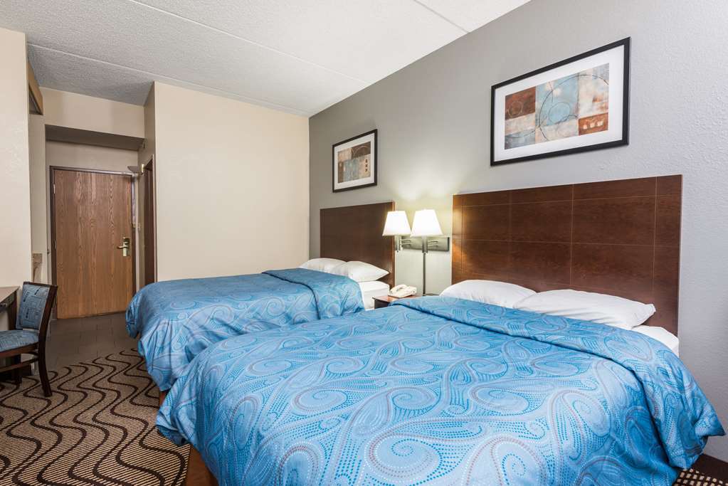 Super 8 By Wyndham Mars/Cranberry/Pittsburgh Area Hotel Cranberry Township Room photo